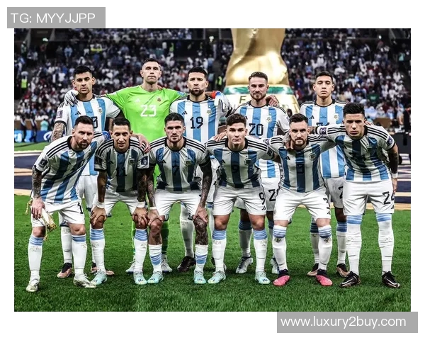 从美加墨到全球舞台:世界杯如何塑造世界足球文化与认同